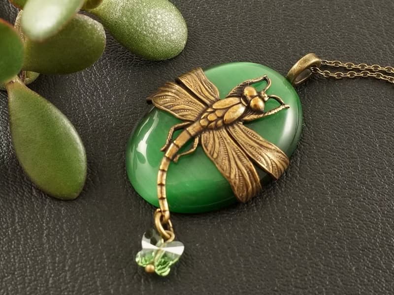 Grass Green Cat Eye Oval Brass Dragonfly Pendant Necklace Woman Jewelry Gift