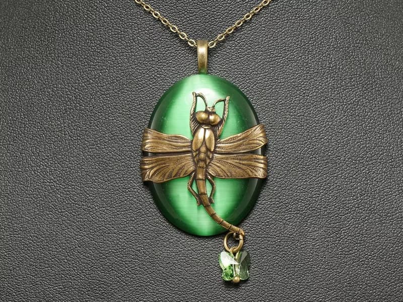Grass Green Cat Eye Oval Brass Dragonfly Pendant Necklace Woman Jewelry Gift
