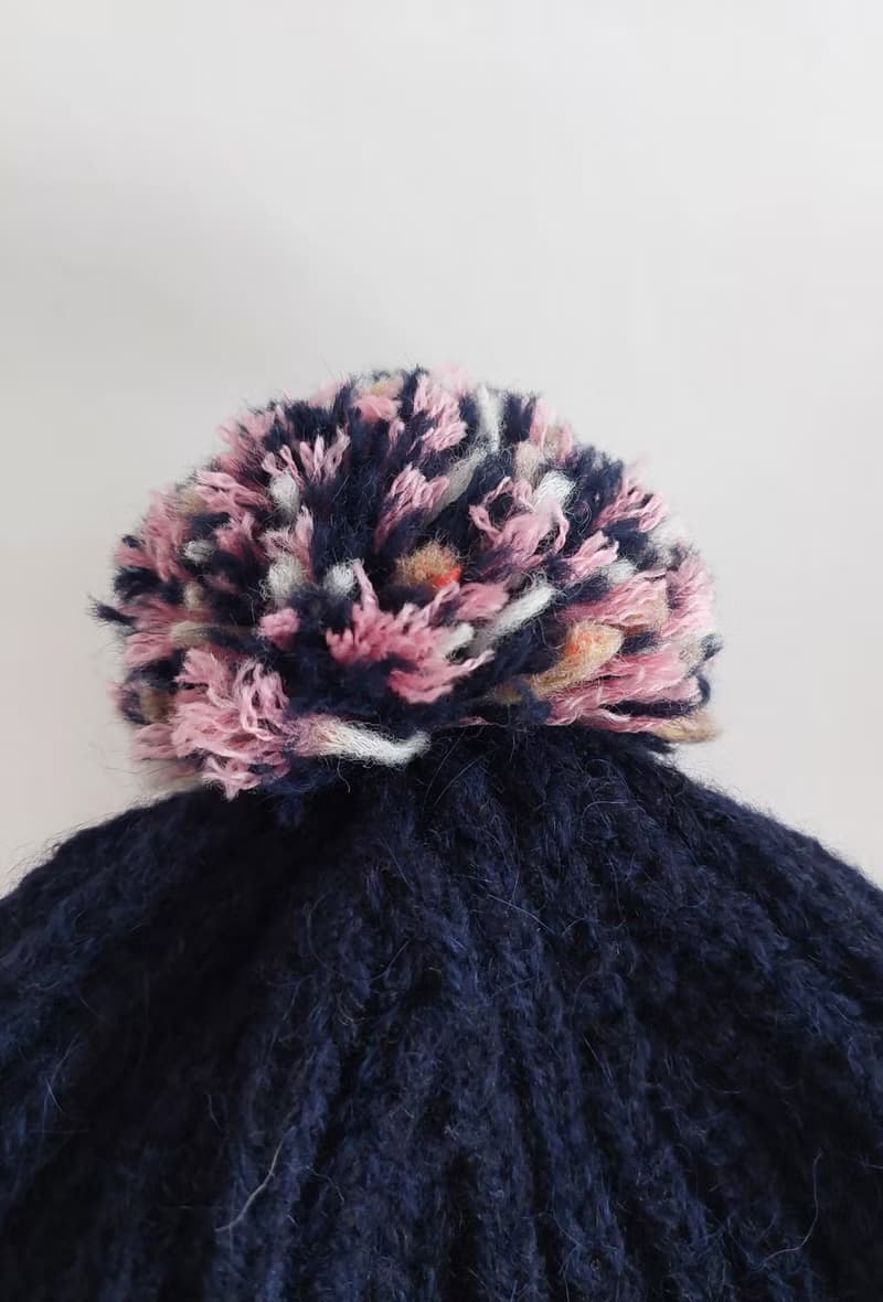 深藍+粉紅手工編織遮耳帽 / 毛線帽