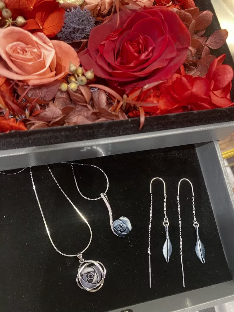 【送禮首選】Re-Re蠶絲金工—【新上市】石墨綠雙流線項鍊