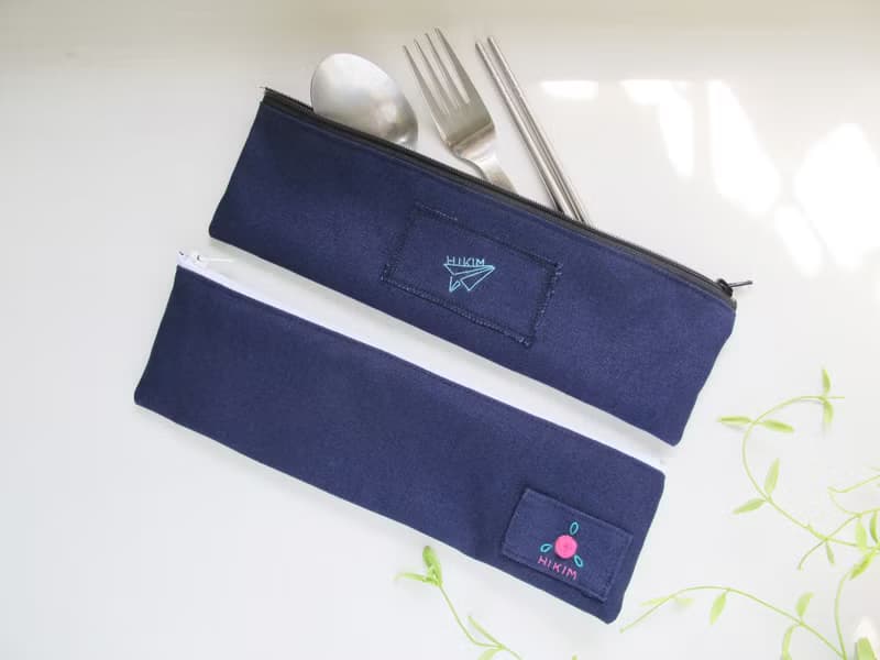 【紙飛機飛高高】餐具袋 / 文具袋 YKK拉鍊 台灣帆布 手工刺繡