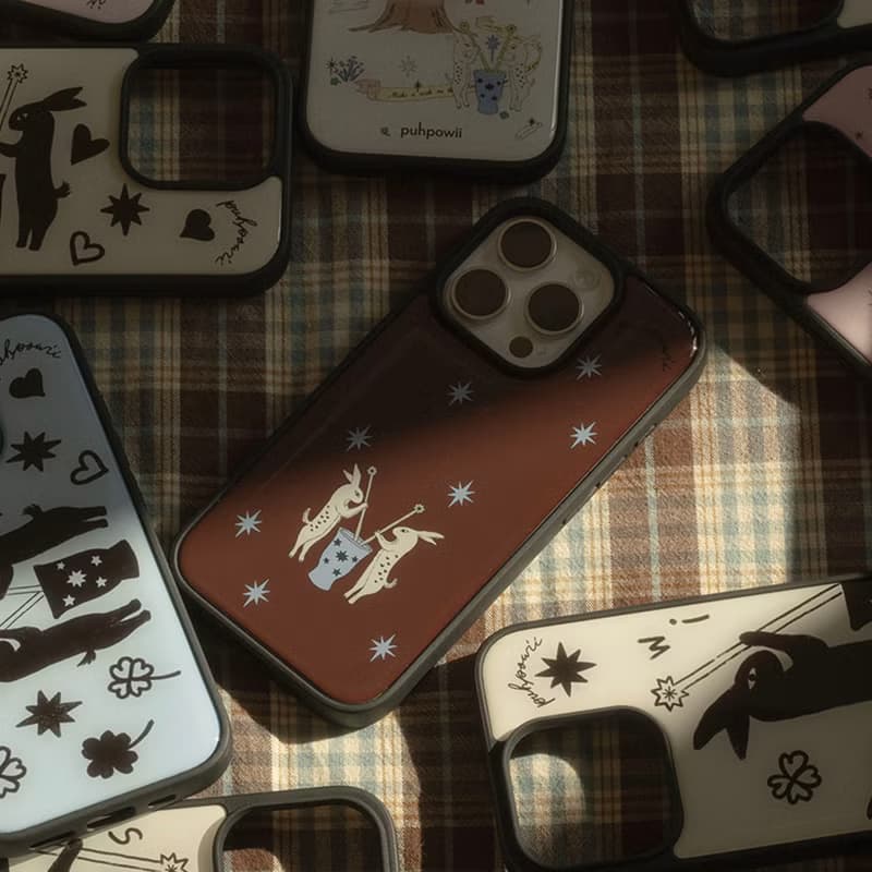 Wish Rabbits (brown) Phone Case
