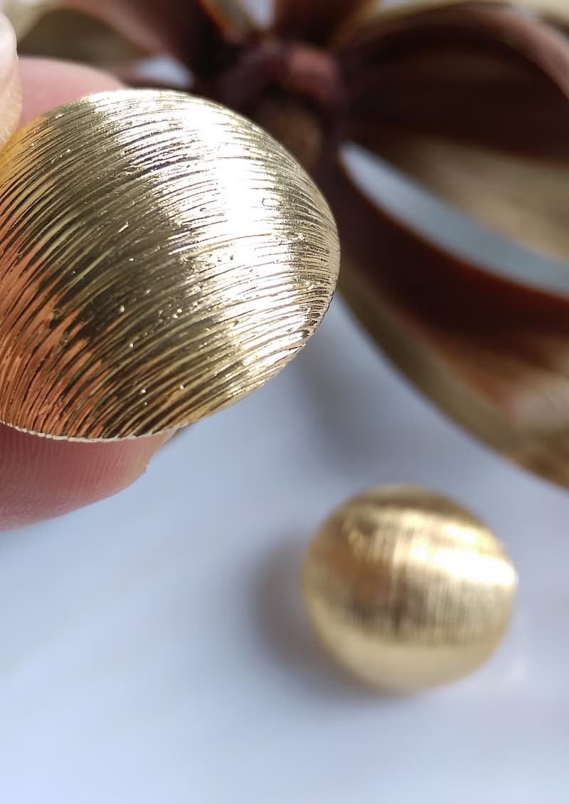 Vintage Jewelry 西洋古董飾品 金色調 空心半球 金絲髮 針式耳環