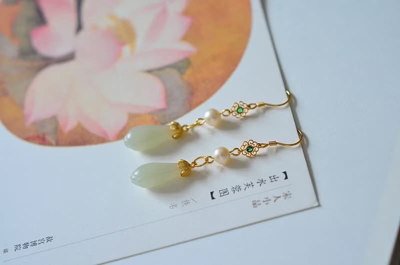 沁蘭  溫柔唯美的和田玉玉蘭花耳墜耳環耳飾