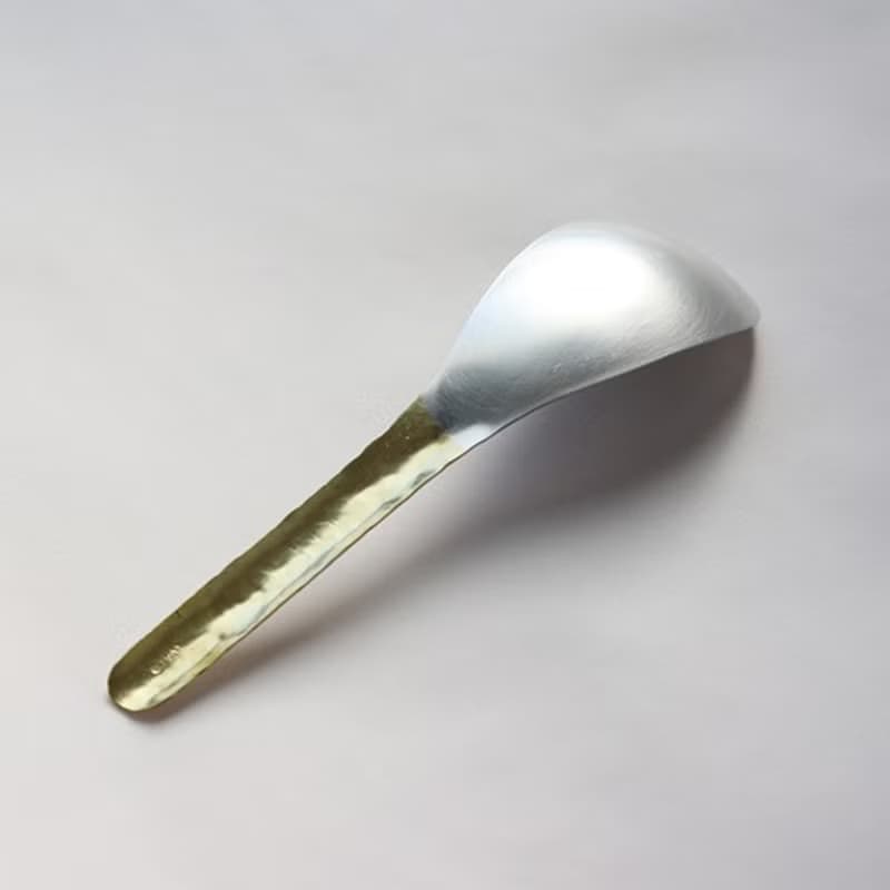 鎚目模様の真鍮サーバーレンゲ