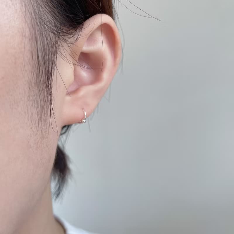 │簡約│宇宙 • 極簡耳針 • 純銀耳環 • 可碰水 • 抗過敏