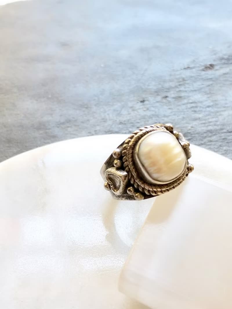 Vintage Embed Pearl Silver Cocktail Ring