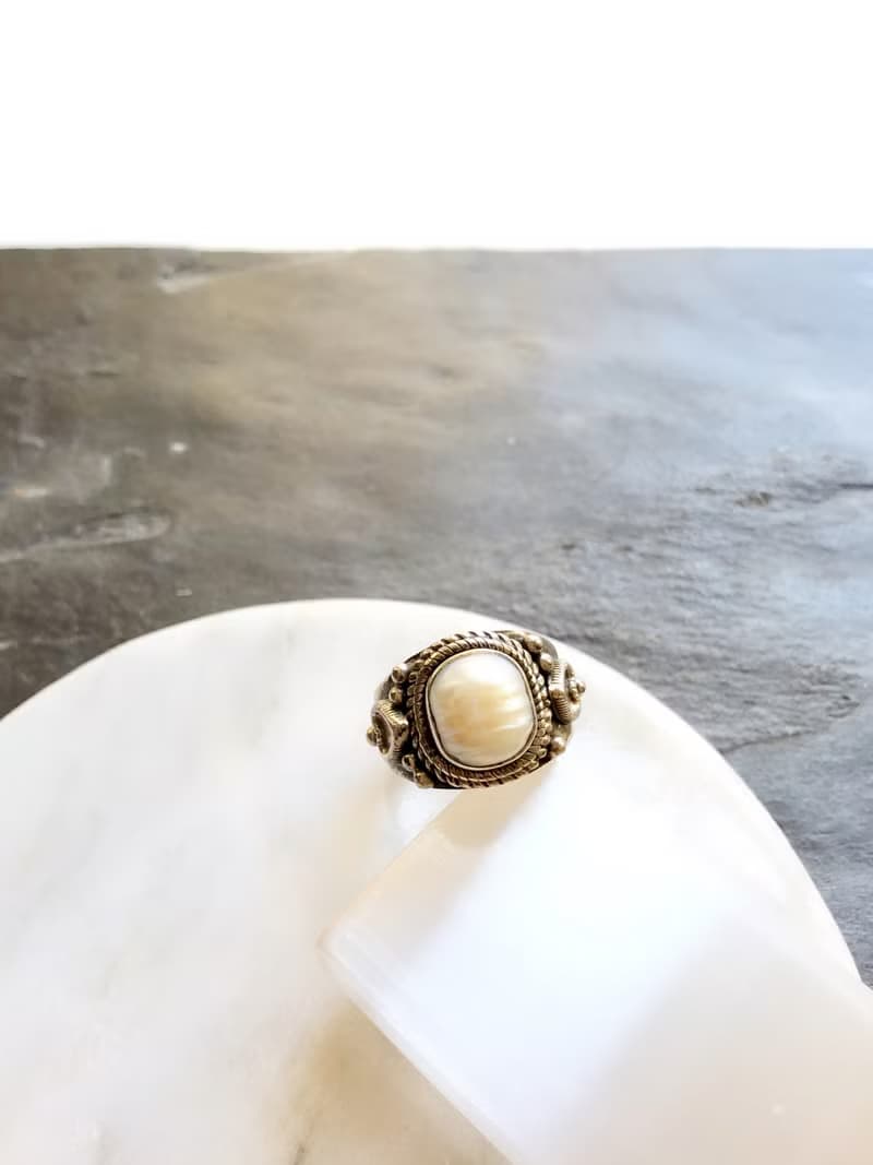 Vintage Embed Pearl Silver Cocktail Ring