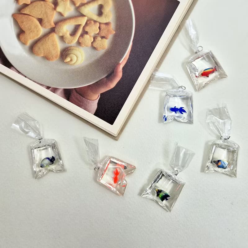 A cute tropical fish bookmark,tropical fish,Goldfish