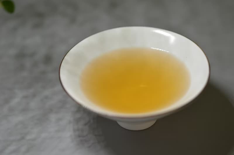 鐵道烏龍(秋/ 中焙火/ 蜜香型/ 懷舊款)