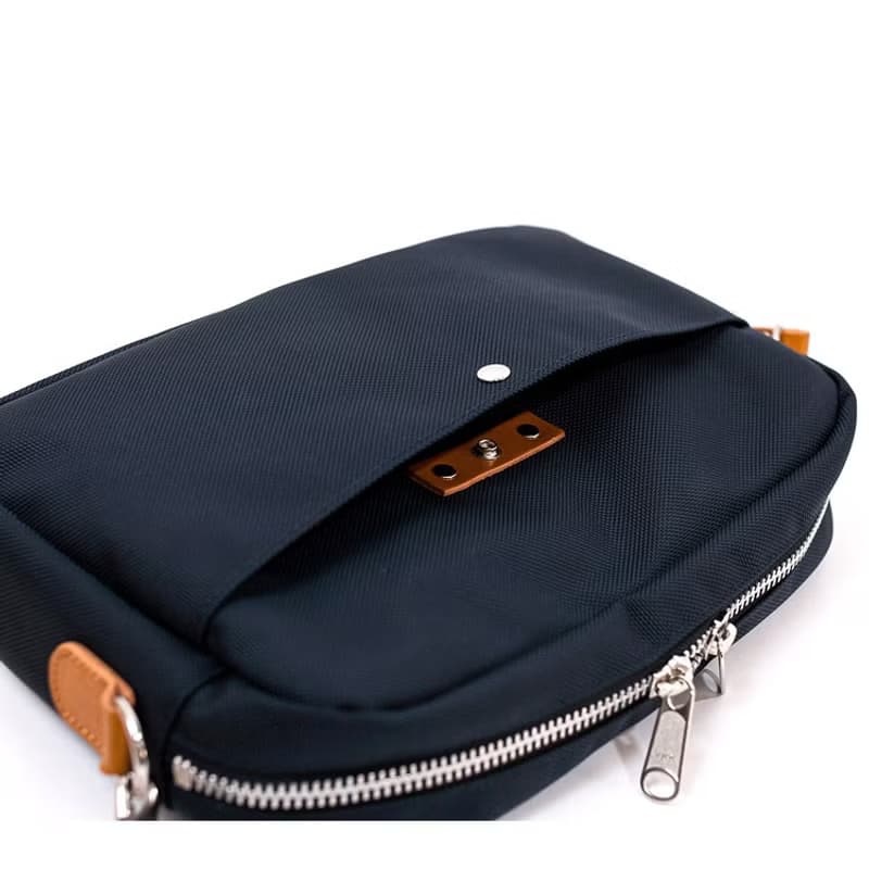 日本手工機能防潑水斜背包 Made in Japan by WONDER BAGGAGE