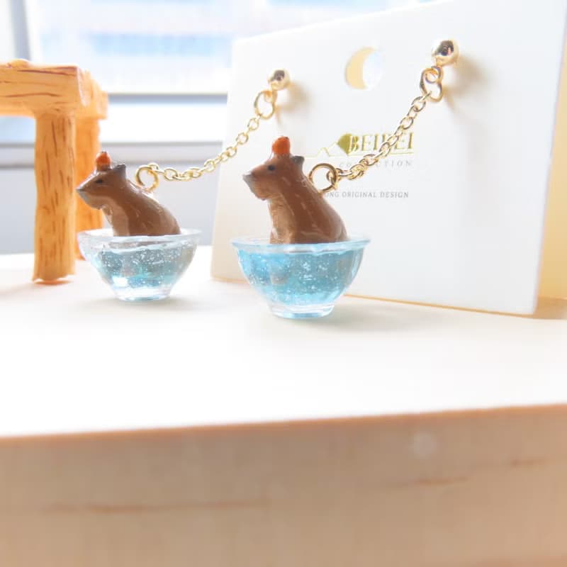 Capybara in Onsen | 水豚 | 耳環耳夾