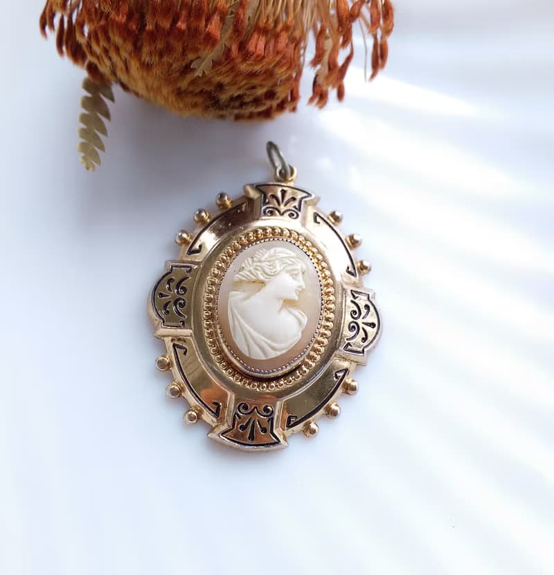 【西洋古董飾品 】古典 Cameo 貝雕 仕女 項鍊墜