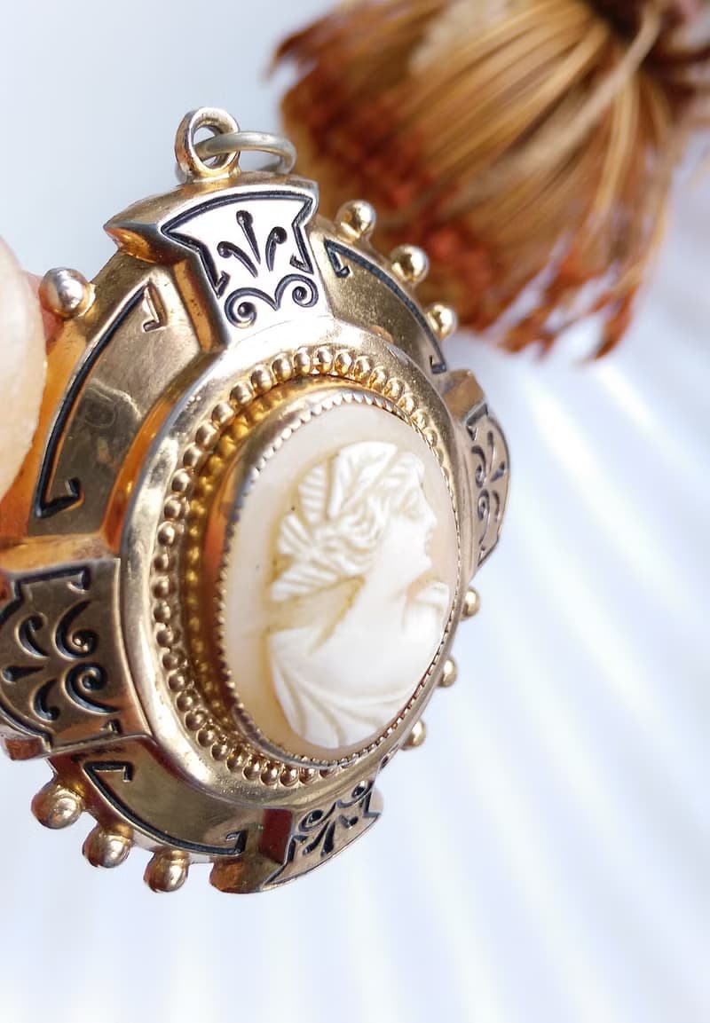 【西洋古董飾品 】古典 Cameo 貝雕 仕女 項鍊墜