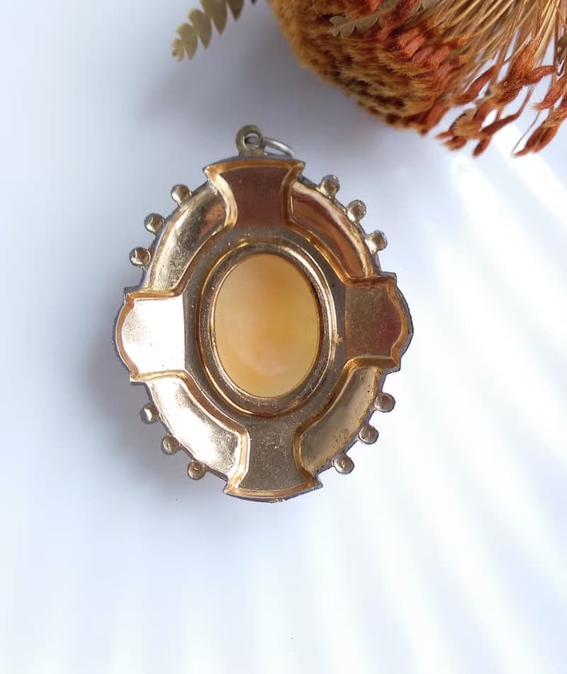 【西洋古董飾品 】古典 Cameo 貝雕 仕女 項鍊墜