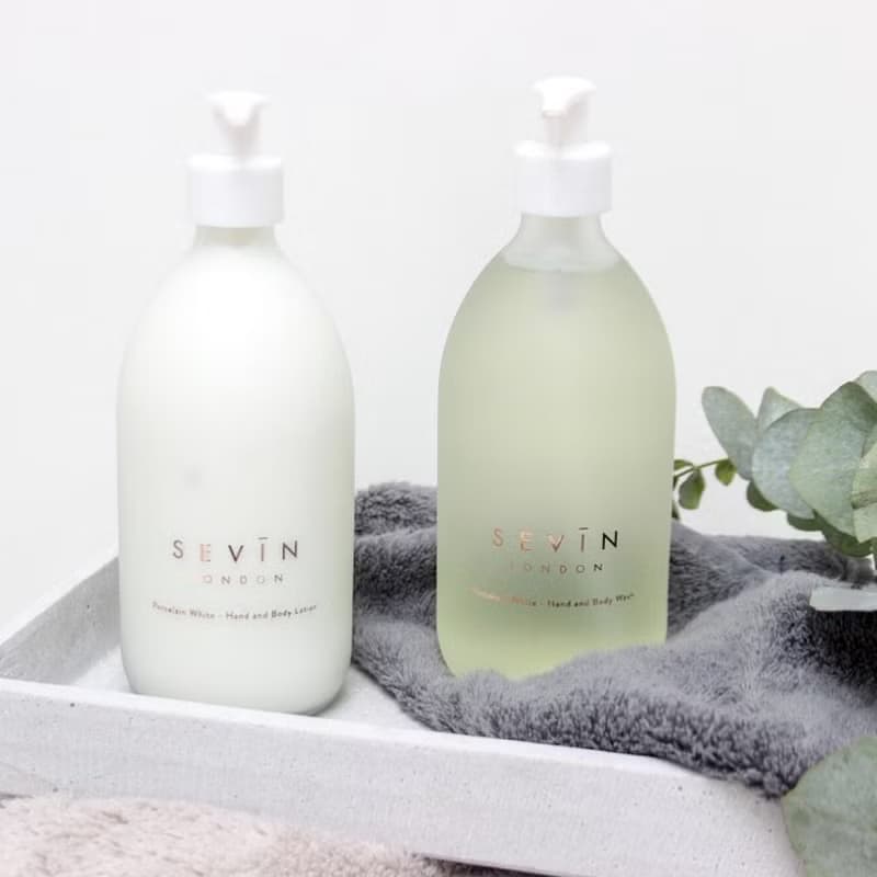 瓷器白沐浴露和洗手露-Porcelain White Hand and Body Wash