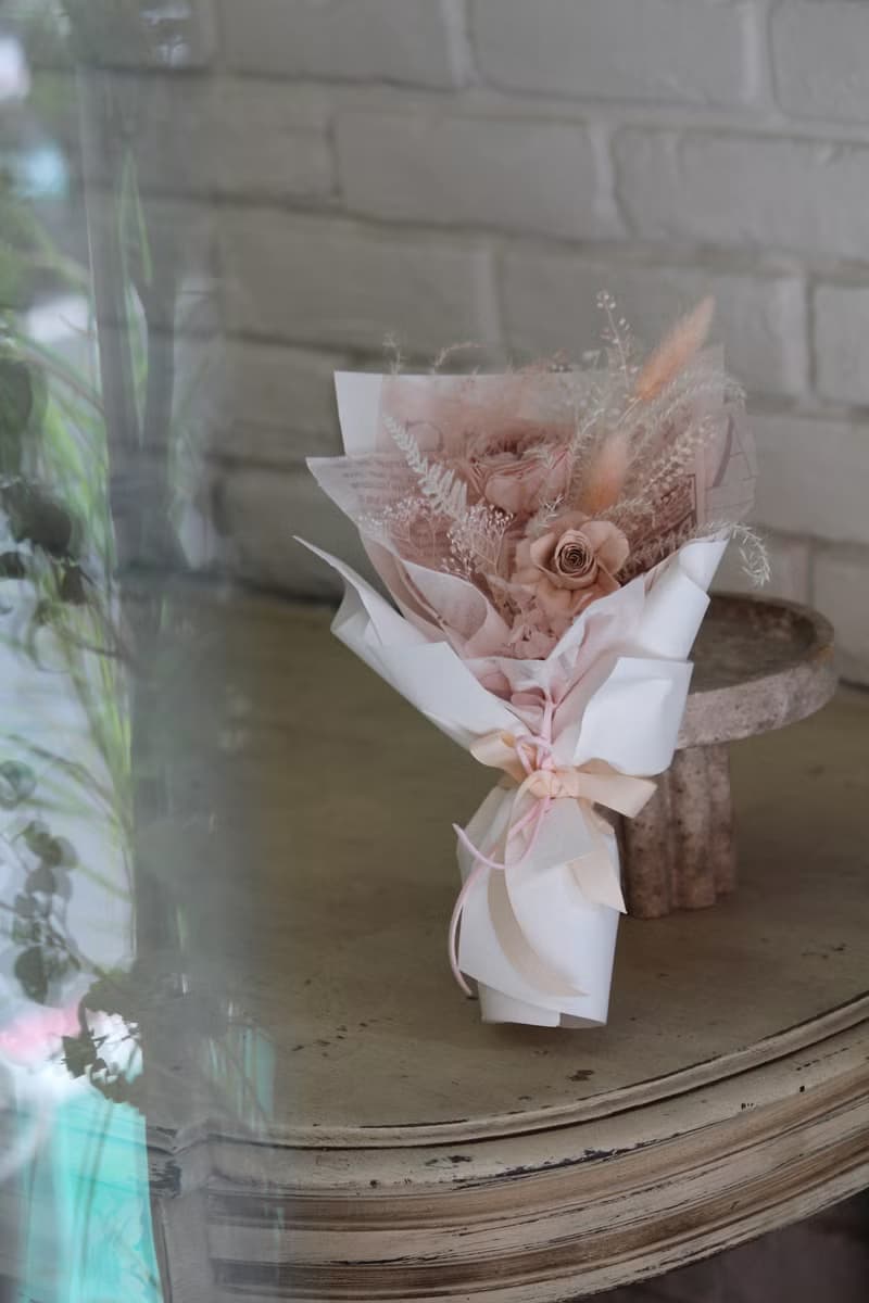 【藕粉色永生玫瑰花束】生日花禮/祝賀花束/永生花