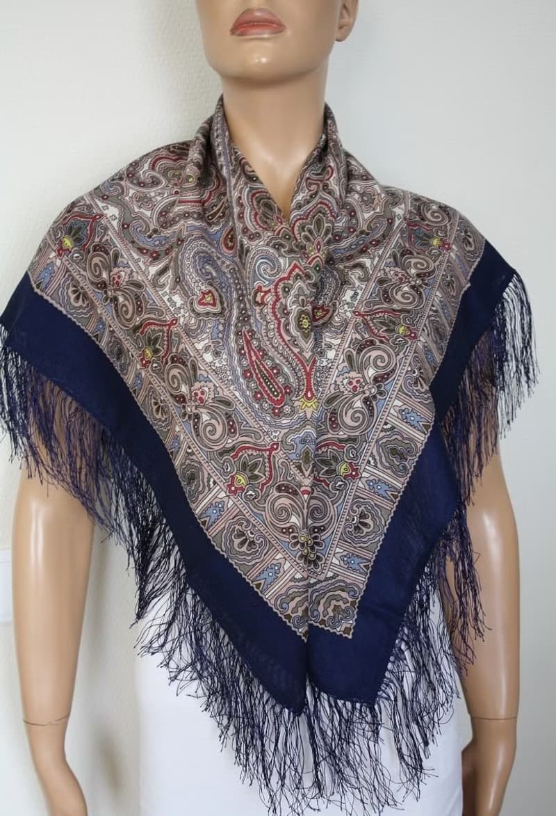 Authentic Pavlovo Posad Russian Shawl Scarf Soft 100% Wool 89x89 cm 543-15