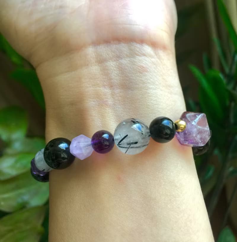 ||玄紫|| 脈輪能量智慧手鍊。黑曜石/黑髮晶/紫幽靈/薰衣草紫水晶