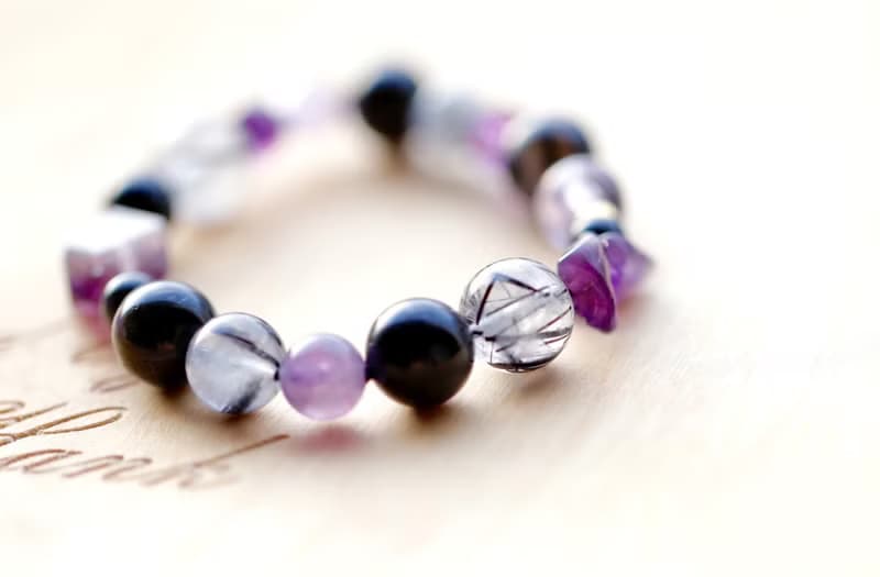 ||玄紫|| 脈輪能量智慧手鍊。黑曜石/黑髮晶/紫幽靈/薰衣草紫水晶