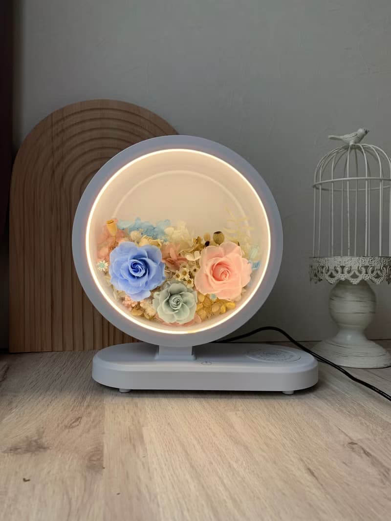 永生花藍芽音樂/手機無線充電/ 觸控式夜燈  三合一功能檯燈