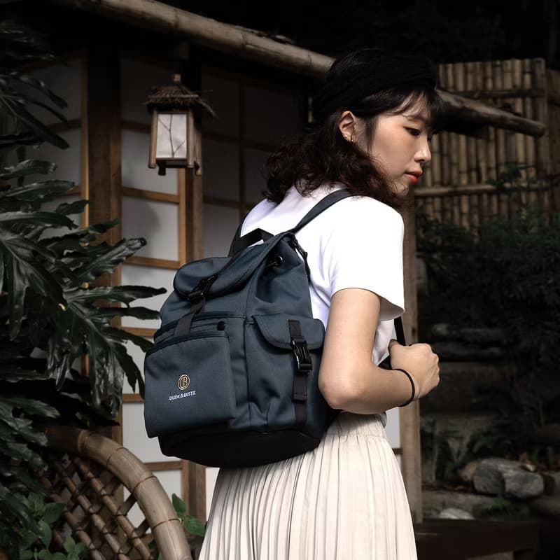 旅遊 輕便 單扣索繩 防潑水 後背包 書包 女生 - 灰色