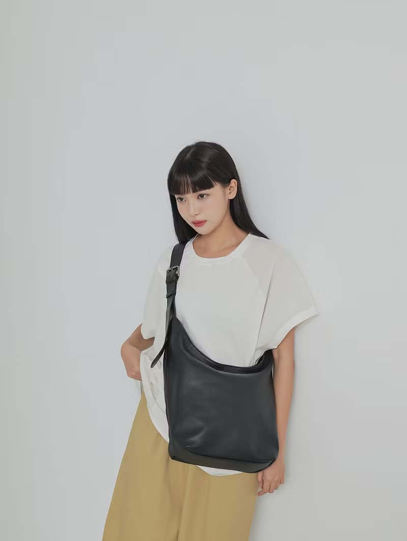 supportingrole 圓弧簡約空氣感真皮側背包 黑