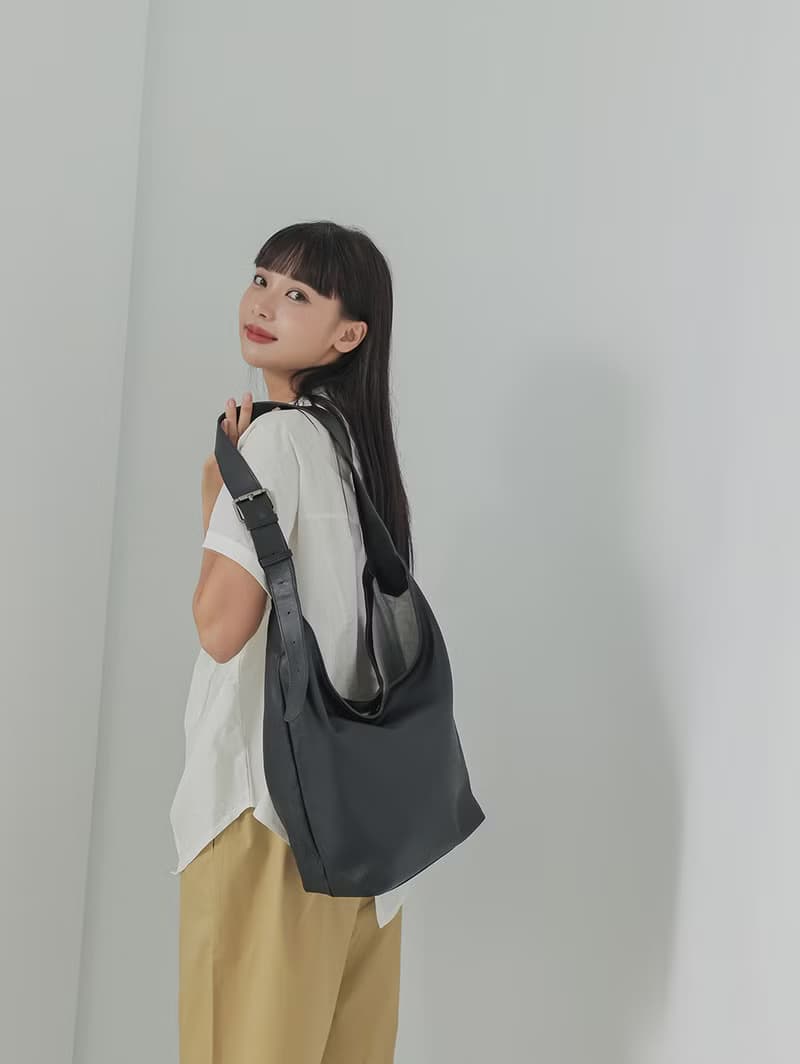 supportingrole 圓弧簡約空氣感真皮側背包 黑