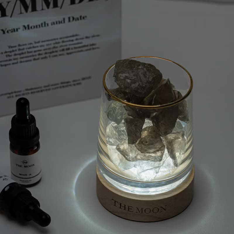 *新禮盒包裝*THE MOON 茶水晶擴香燈 // 健康X安定