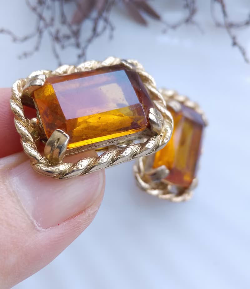 Vintage Jewelry  西洋古董飾品 SARAH COV Wild Honey 夾式耳環