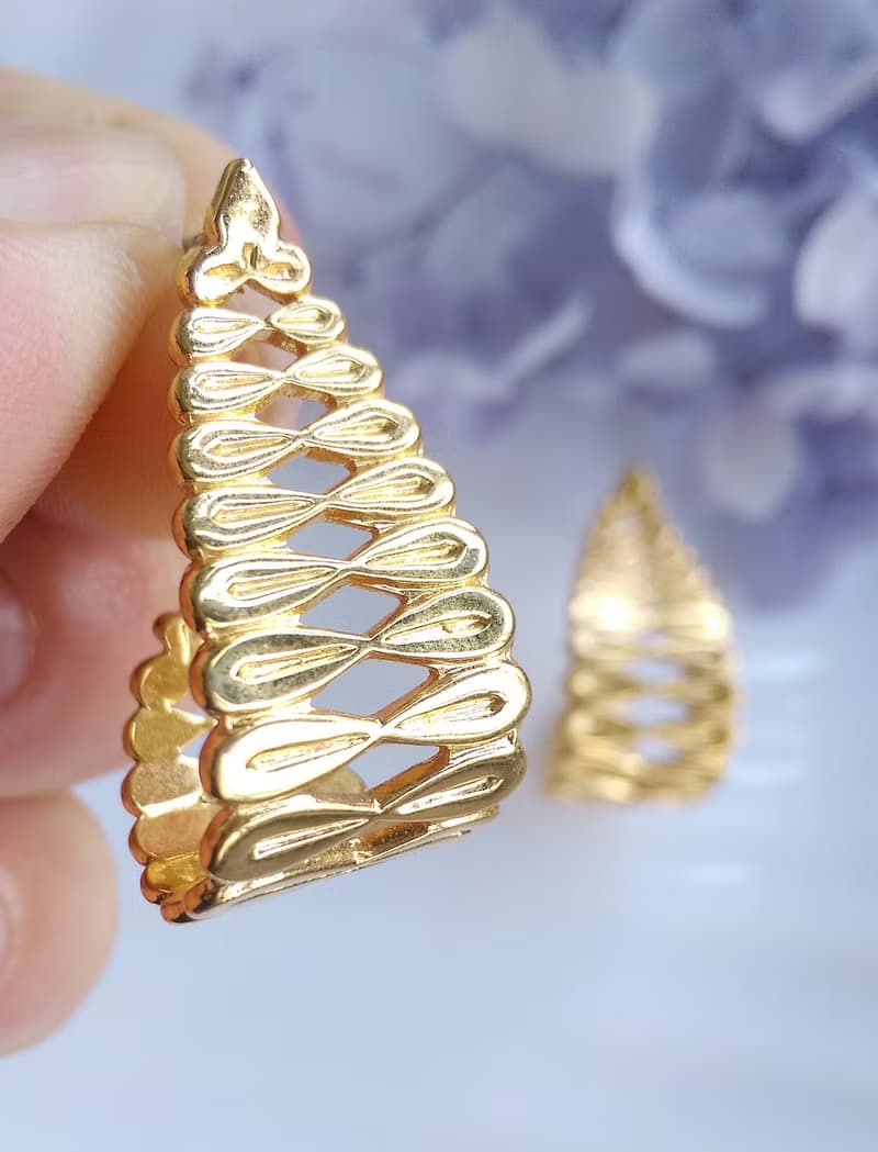 Vintage Jewelry 西洋古董飾品 金色調 無限 針式耳環