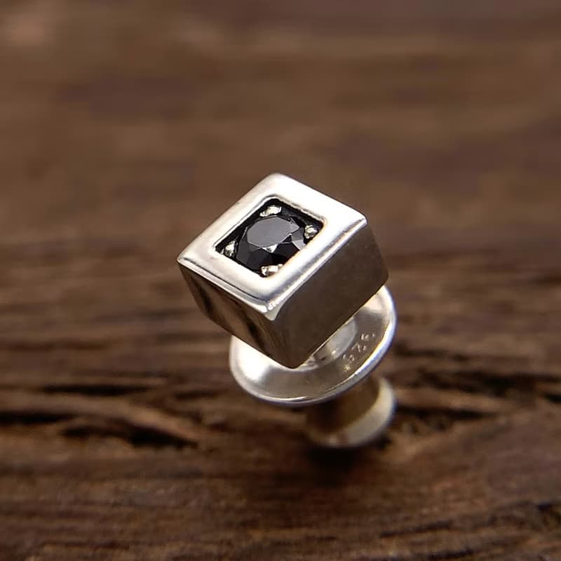 黒/シルバー925 ピアス/片耳用/シンプル/シルバーアクセサリー メンズ/男性プレゼント/pe53