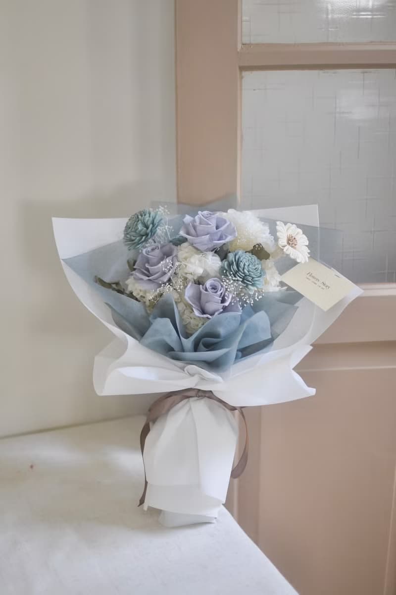 /乾燥永生花束藍色/儀式感 生日 永生花 求婚 登記 玫瑰