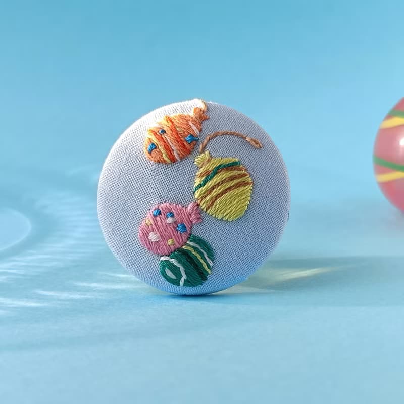 夏祭りのカラフルなヨーヨー刺繍ブローチor刺繍ヘアゴム