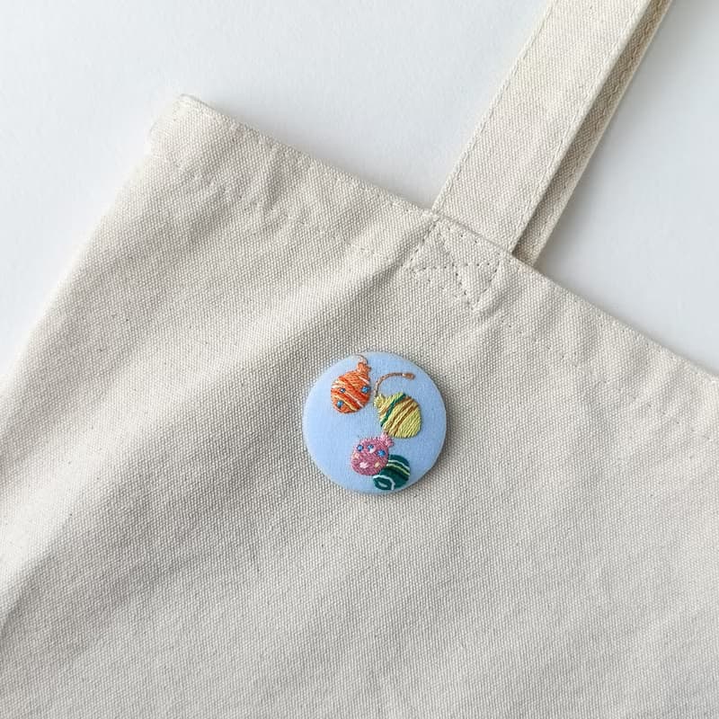 夏祭りのカラフルなヨーヨー刺繍ブローチor刺繍ヘアゴム