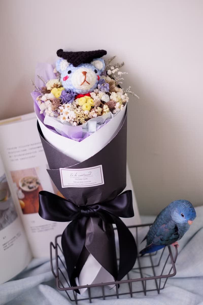 未完待續 | 手工 畢業熊乾燥花 長花束  鉤針娃娃 藍熊款 預購