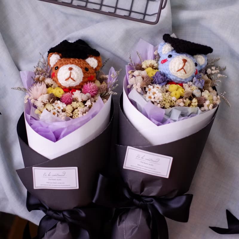 未完待續 | 手工 畢業熊乾燥花 長花束  鉤針娃娃 藍熊款 預購