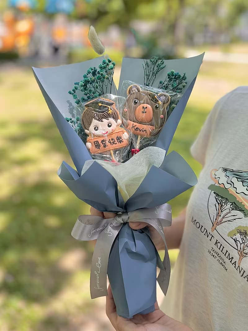 畢業糖霜餅乾花束—畢業女孩+畢業兔2片糖霜餅乾 低糖無香