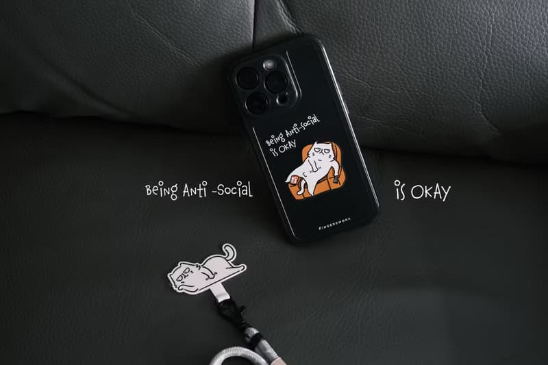 Being Anti-Social is okay 社恐 透黑色手機殼