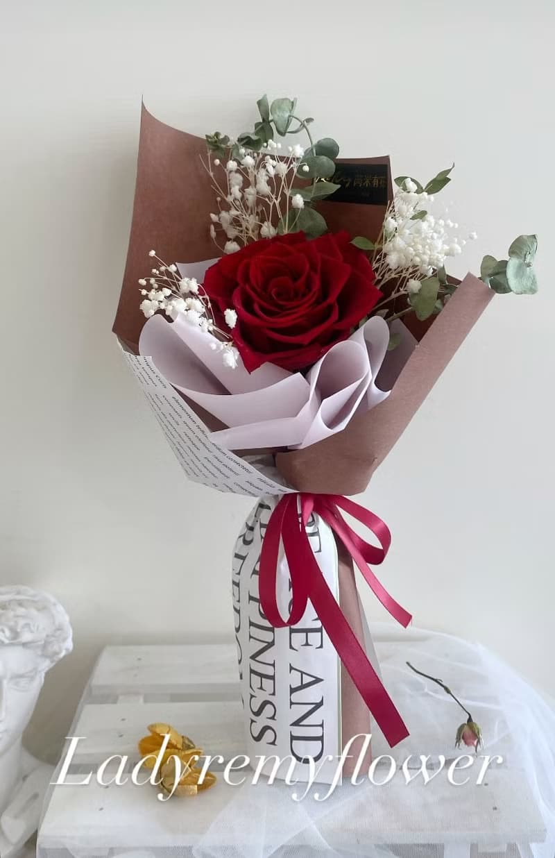 芮米有花_單朵永生紅玫瑰情人節 文藝風花束
