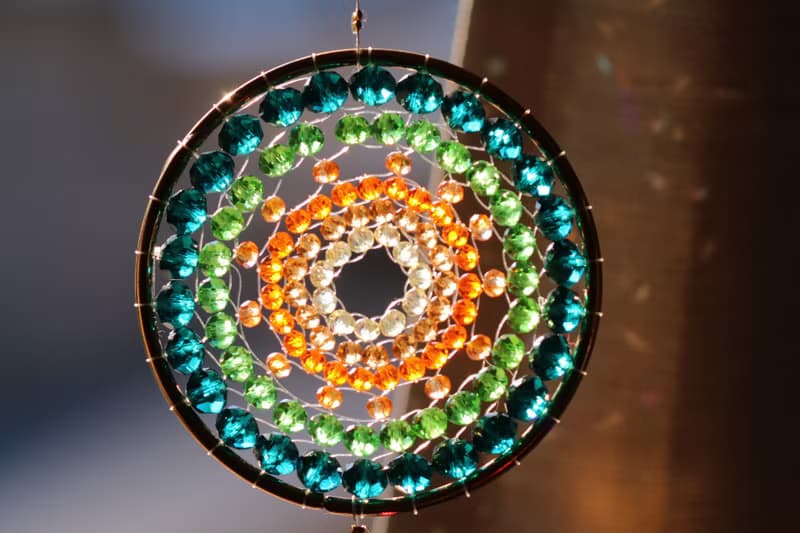 光のプレゼント　アースカラーの曼荼羅サンキャッチャー