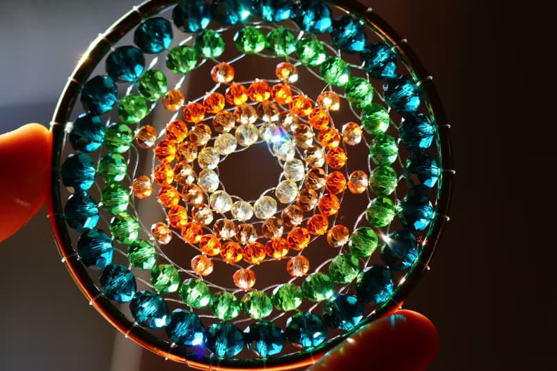 光のプレゼント　アースカラーの曼荼羅サンキャッチャー