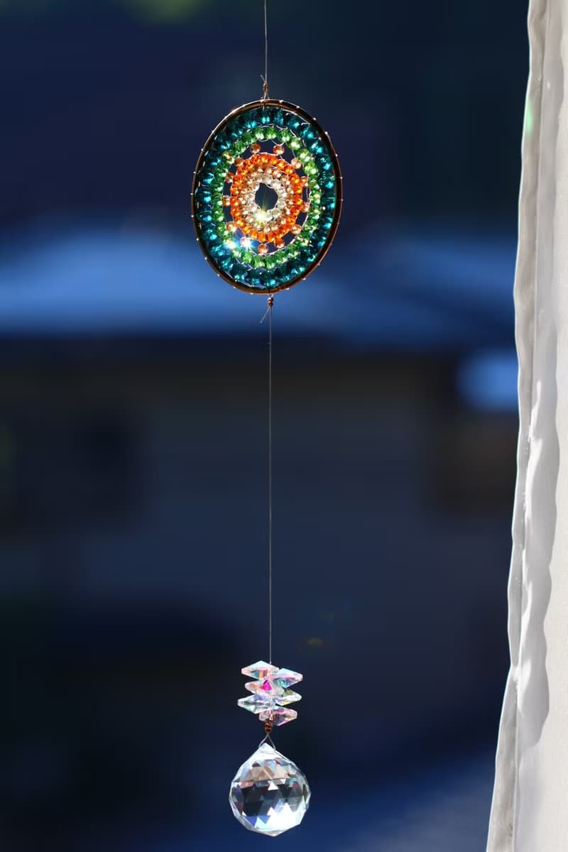光のプレゼント　アースカラーの曼荼羅サンキャッチャー