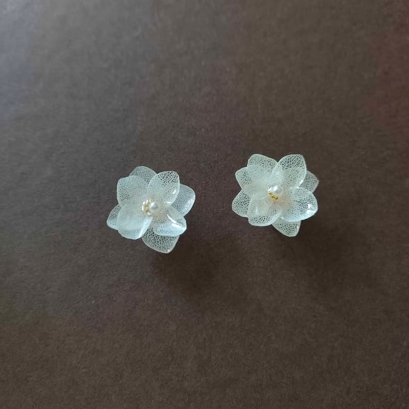 安娜繡球花/婚紗白/三瓣兩層/925純銀耳環/14K包金蚊香耳夾