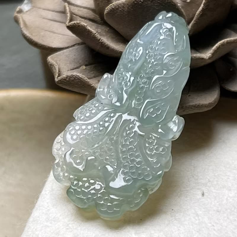冰種翡翠巧雕白菜 | 天然緬甸玉A貨翡翠 | 送禮