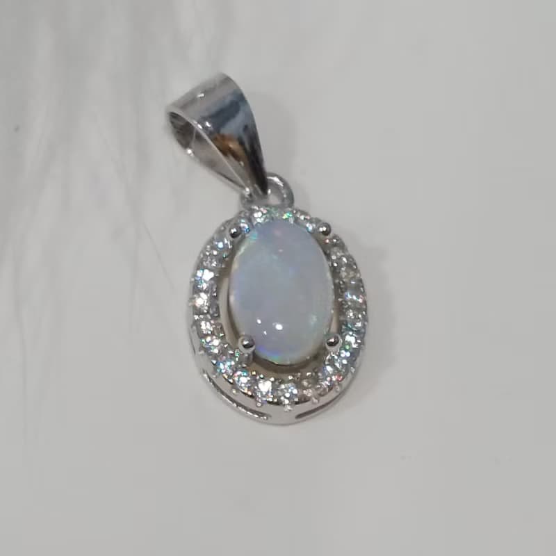 水鑽鑲嵌天然彩蛋白石項鍊