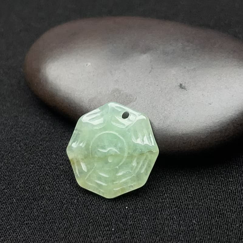 冰綠翡翠八卦吊飾 | 天然緬甸玉翡翠A貨