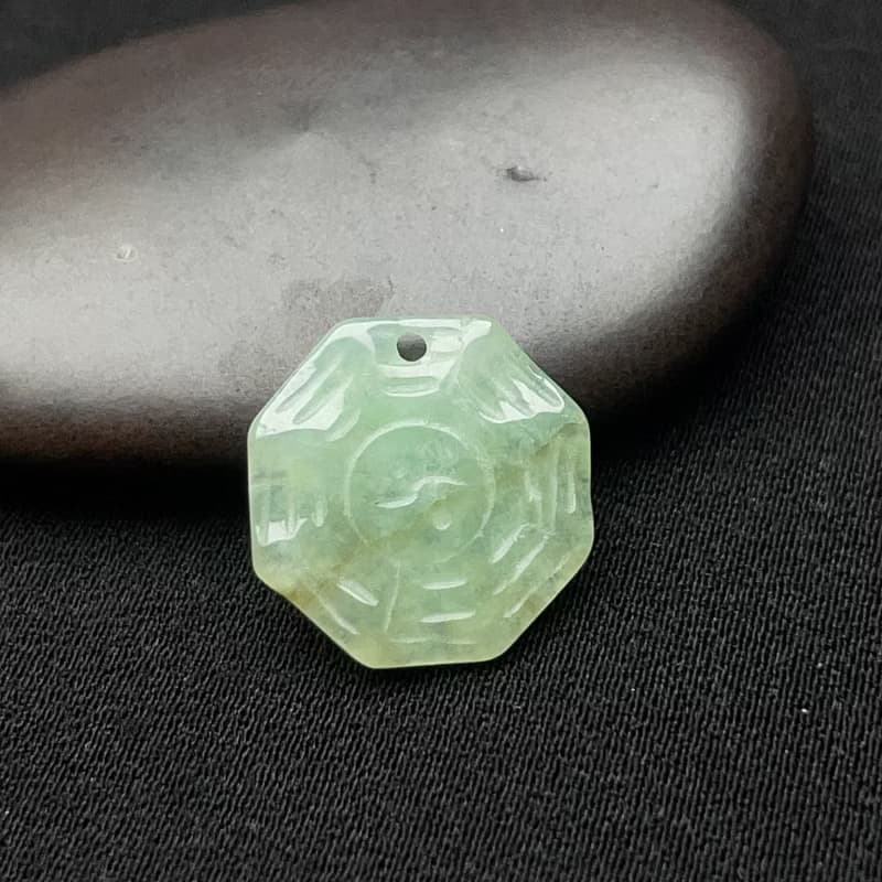 冰綠翡翠八卦吊飾 | 天然緬甸玉翡翠A貨