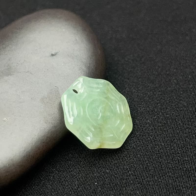 冰綠翡翠八卦吊飾 | 天然緬甸玉翡翠A貨