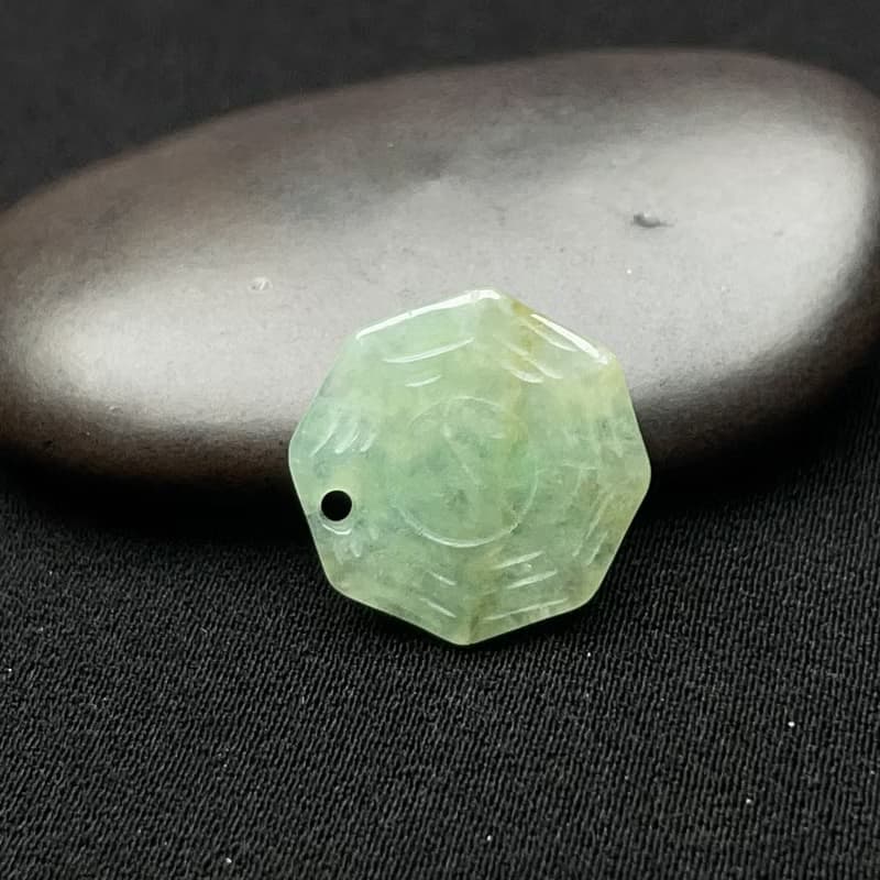 冰綠翡翠八卦吊飾 | 天然緬甸玉翡翠A貨